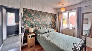 Photo 5- click for photo gallery